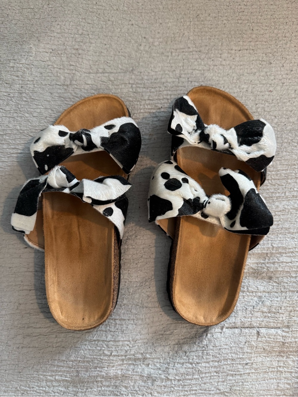 Cow hide Knot Slide Sandals in Black and White